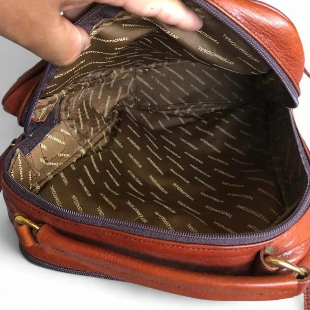 BACCIO Brown Leather Messenger Bag with Adjustable Strap